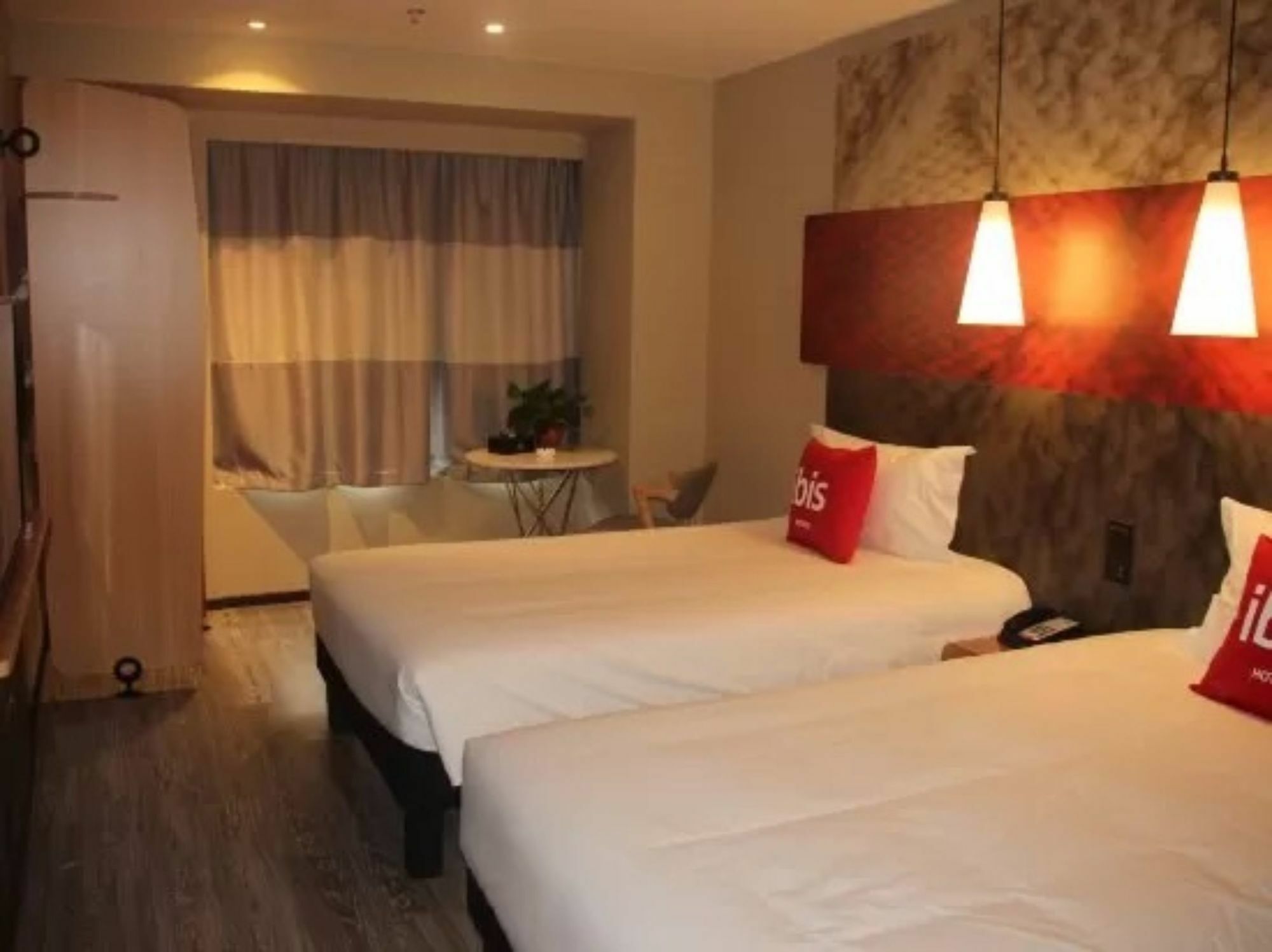 Ibis Dujiangyan Hotel Chengdu Exterior photo